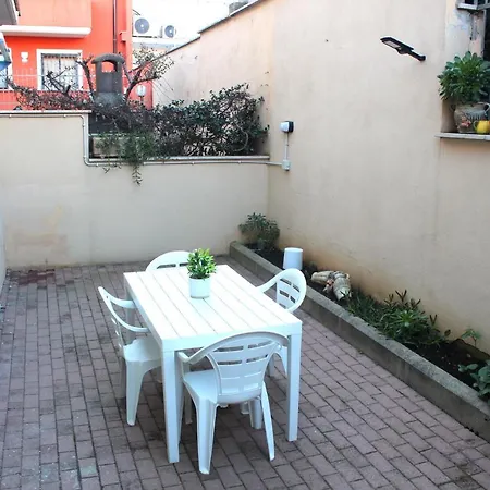 Apartmán The Golden Houre House Near The Sea - Daniele *